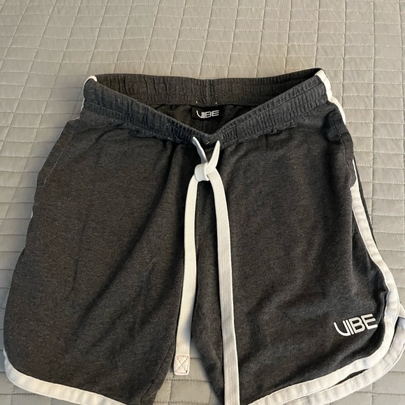 vibe Mens Shorts - Picture 1 of 4